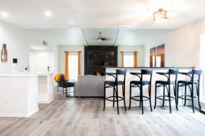 The GrandEscape 4 bed 1 story home Pet friendly with secure back yard